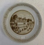 Decor plate with musical motif
