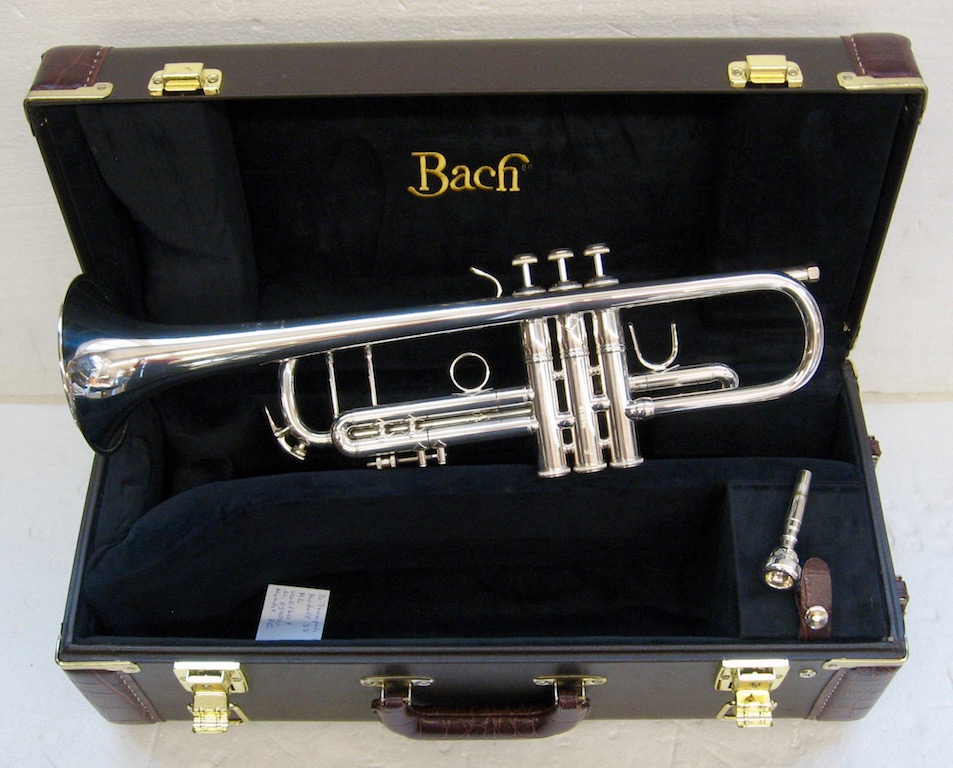 Bach Bb-Trompete Modell 37 ML-Bohrung versilbert Bach Bb-Trompete Modell 37 ML-Bohrung versilbert