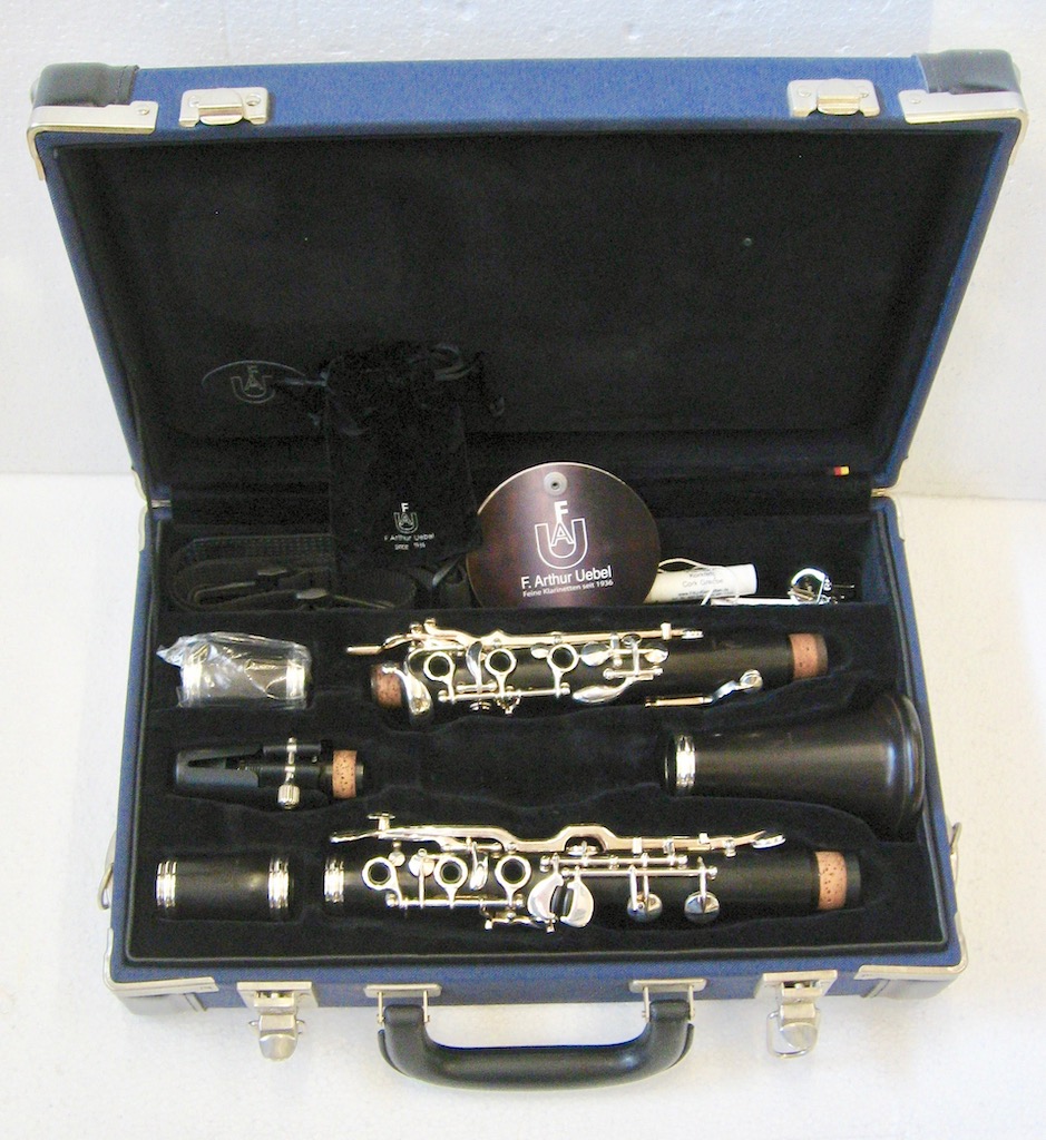 F. Arthur Uebel Clarinets Modell 621 Leihinstrument